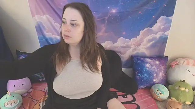 Snapshot of MilkyBunny chatting on April 2026 05:11:01 PM MilkyBunny online show from April 2026 05:11:01 PM