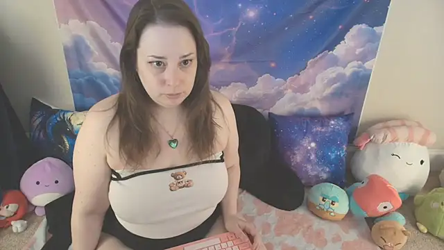 Snapshot of MilkyBunny chatting on April 2026 03:39:01 PM MilkyBunny online show from April 2026 03:39:01 PM