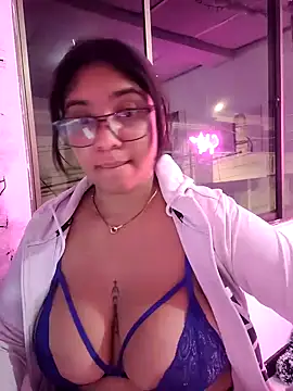 Sofythom1 online show from January 2025 03:47:02 AM