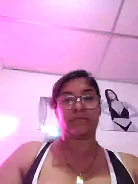 Sofythom1 online show from March 2025 03:01:02 AM