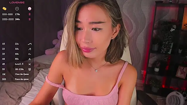 Snapshot of sensualily chatting on May 2026 03:28:01 PM sensualily online show from May 2026 03:28:01 PM