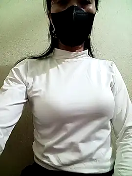 Snapshot of YunLem chatting on February 2025 01:30:02 PM YunLem online show from February 2025 01:30:02 PM