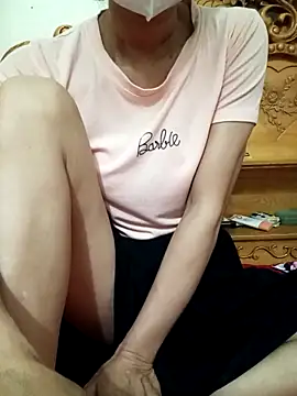 YunLem online show from November 2025 02:43:02 AM