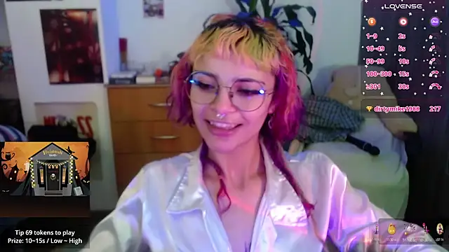 lila bratz online show from October 2025 06:15:01 PM