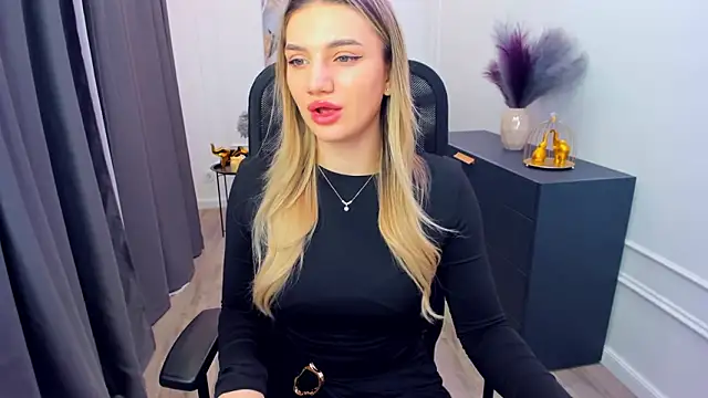 SelenaeMoore online show from March 2026 03:35:02 AM