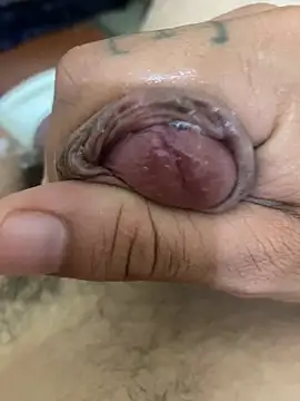 Snapshot of RDbruto chatting on October 2025 09:57:01 AM RDbruto online show from October 2025 09:57:01 AM