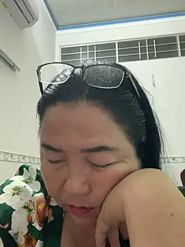 Snapshot of NDith chatting on March 2025 04:32:01 PM NDith online show from March 2025 04:32:01 PM