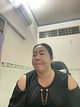 Snapshot of NDith chatting on March 2025 08:48:02 PM NDith online show from March 2025 08:48:02 PM