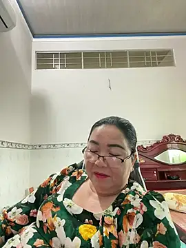 Snapshot of NDith chatting on March 2025 09:45:02 AM NDith online show from March 2025 09:45:02 AM