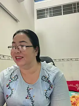 Snapshot of NDith chatting on March 2025 02:29:02 PM NDith online show from March 2025 02:29:02 PM