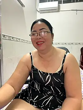 Snapshot of NDith chatting on September 2025 08:20:02 PM NDith online show from September 2025 08:20:02 PM