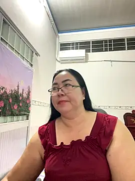 Snapshot of NDith chatting on September 2025 12:07:01 PM NDith online show from September 2025 12:07:01 PM