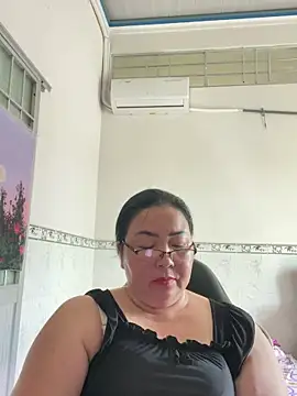 Snapshot of NDith chatting on September 2025 02:12:01 AM NDith online show from September 2025 02:12:01 AM