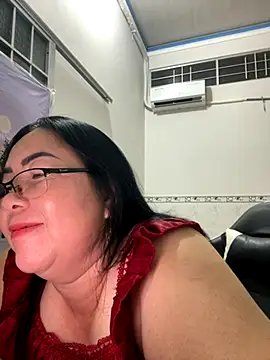 Snapshot of NDith chatting on September 2025 01:24:01 PM NDith online show from September 2025 01:24:01 PM