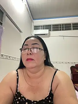 Snapshot of NDith chatting on September 2025 01:58:01 PM NDith online show from September 2025 01:58:01 PM