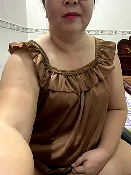 Snapshot of NDith chatting on September 2025 12:42:01 PM NDith online show from September 2025 12:42:01 PM