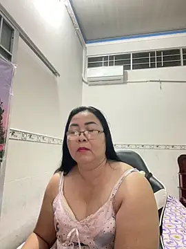 Snapshot of NDith chatting on September 2025 02:11:01 PM NDith online show from September 2025 02:11:01 PM