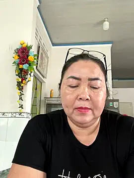 Snapshot of NDith chatting on September 2025 04:06:01 AM NDith online show from September 2025 04:06:01 AM