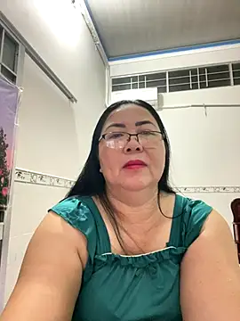 Snapshot of NDith chatting on September 2025 10:04:02 PM NDith online show from September 2025 10:04:02 PM