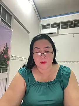 Snapshot of NDith chatting on October 2025 12:57:02 PM NDith online show from October 2025 12:57:02 PM