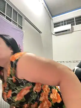 Snapshot of NDith chatting on October 2025 12:04:02 PM NDith online show from October 2025 12:04:02 PM