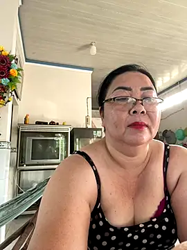 Snapshot of NDith chatting on October 2025 12:10:01 AM NDith online show from October 2025 12:10:01 AM