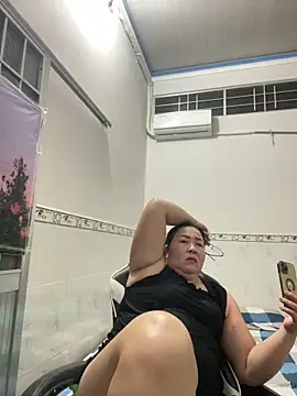 Snapshot of NDith chatting on October 2025 12:22:02 PM NDith online show from October 2025 12:22:02 PM