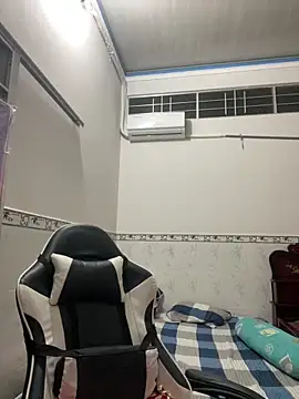 Snapshot of NDith chatting on November 2025 10:23:02 PM NDith online show from November 2025 10:23:02 PM