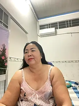 Snapshot of NDith chatting on November 2025 07:45:02 PM NDith online show from November 2025 07:45:02 PM