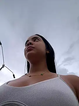 NAUGHTY LITTLE 18 online show from November 2025 10:09:01 PM