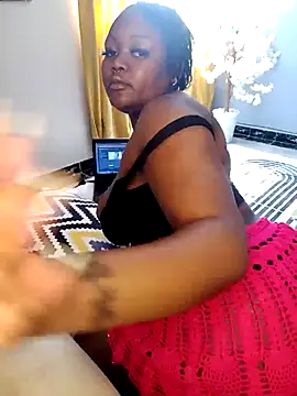 Cherriikenzie online show from November 2025 11:32:02 AM