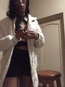 Snapshot of Kylie_Hairy_Bbc chatting on April 2026 11:07:02 PM Kylie Hairy Bbc online show from April 2026 11:07:02 PM