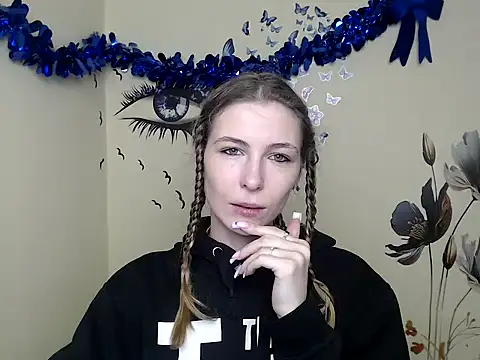 StrangerGi online show from January 2025 01:04:01 PM