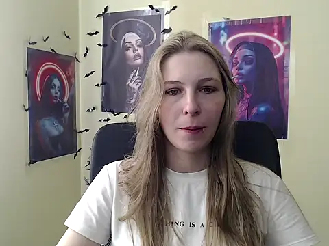 Snapshot of StrangerGi chatting on April 2026 06:11:02 AM StrangerGi online show from April 2026 06:11:02 AM