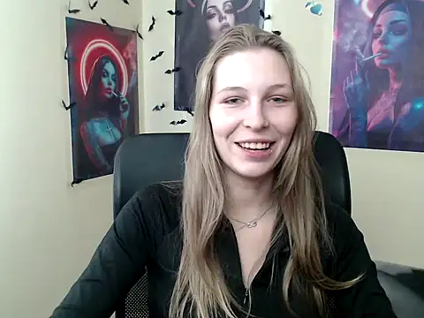 Snapshot of StrangerGi chatting on April 2026 11:57:01 AM StrangerGi online show from April 2026 11:57:01 AM