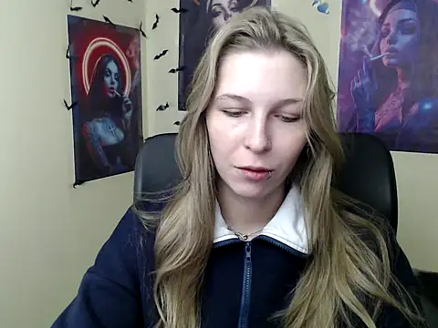 Snapshot of StrangerGi chatting on April 2026 06:06:01 AM StrangerGi online show from April 2026 06:06:01 AM