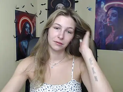 Snapshot of StrangerGi chatting on July 2026 06:19:02 AM StrangerGi online show from July 2026 06:19:02 AM