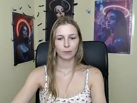 Snapshot of StrangerGi chatting on July 2026 10:21:02 AM StrangerGi online show from July 2026 10:21:02 AM