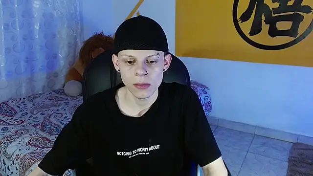 Matthew Boy  online show from December 2024 05:42:01 AM