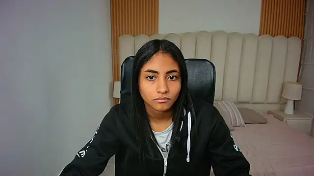 Snapshot of shaneelle chatting on February 2026 03:06:01 AM shaneelle online show from February 2026 03:06:01 AM