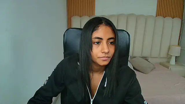 Snapshot of shaneelle chatting on March 2026 07:15:01 AM shaneelle online show from March 2026 07:15:01 AM