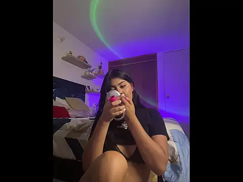 SusyAlvarez online show from October 2025 01:09:01 AM