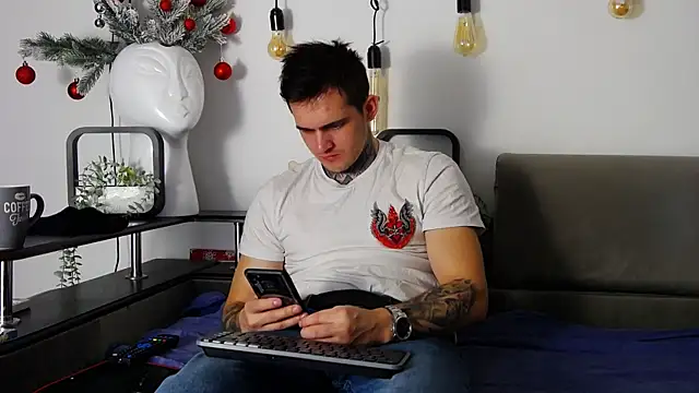 CarterCole online show from January 2025 07:41:01 AM