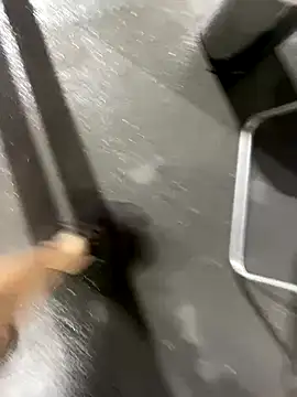 Maurob18 online show from October 2025 01:17:02 AM