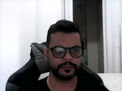 Snapshot of HornyBeachBoyBR chatting on July 2026 02:24:01 PM HornyBeachBoyBR online show from July 2026 02:24:01 PM