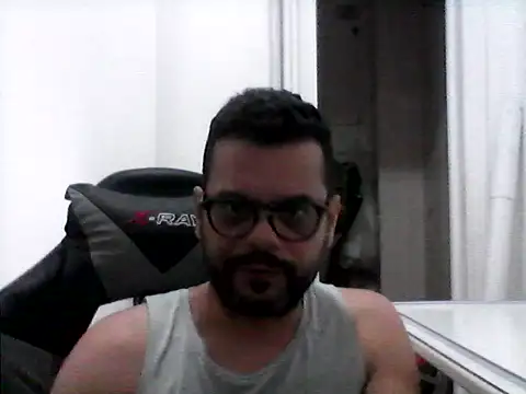 Snapshot of HornyBeachBoyBR chatting on July 2026 01:21:02 PM HornyBeachBoyBR online show from July 2026 01:21:02 PM