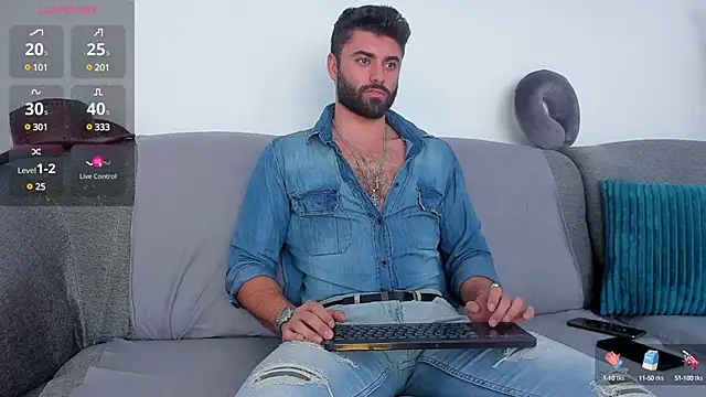 Snapshot of RawAdam chatting on January 2025 09:19:01 AM RawAdam online show from January 2025 09:19:01 AM