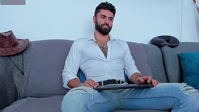 Snapshot of RawAdam chatting on February 2025 10:06:02 AM RawAdam online show from February 2025 10:06:02 AM