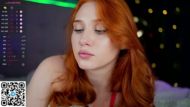 Snapshot of KleinGlif chatting on December 2024 12:09:02 PM KleinGlif online show from December 2024 12:09:02 PM