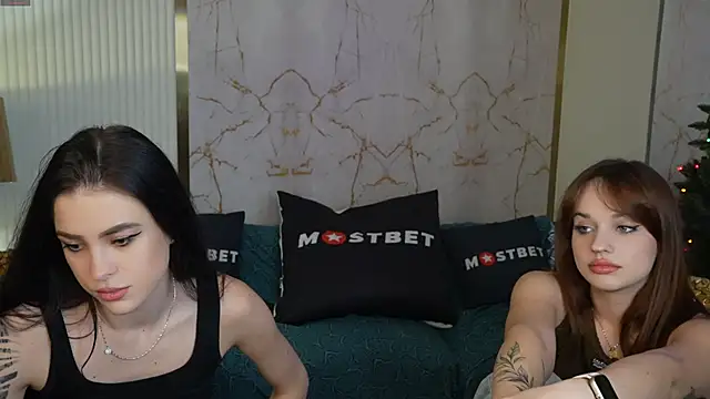 Brendi054 online show from December 2024 02:37:02 PM